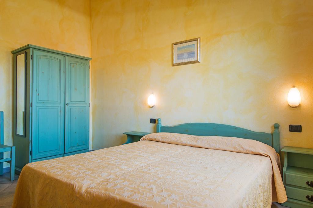 Albergo Residenziale Gli Ontani Cala Liberotto Exterior foto